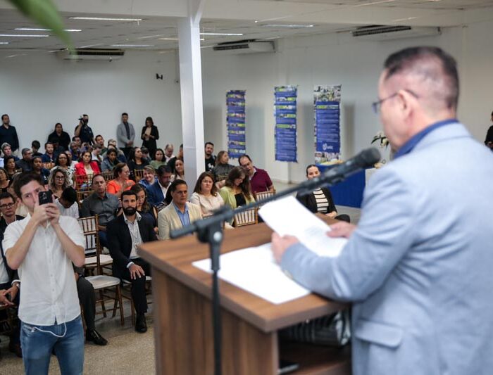 Botelho enaltece papel da UNIC nas celebrações dos 36 anos em Cuiabá