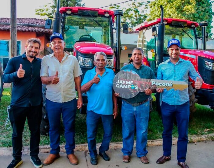 Botelho reforça apoio à agricultura familiar com entrega de máquinas em Livramento e Poconé