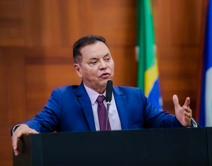 Botelho apresenta projetos de lei e destaca Programa Estadual “Cuidar de Quem Cuida”