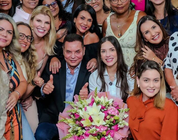Celebração ao Dia da Mulher reúne colaboradoras no gabinete do deputado Eduardo Botelho na AL