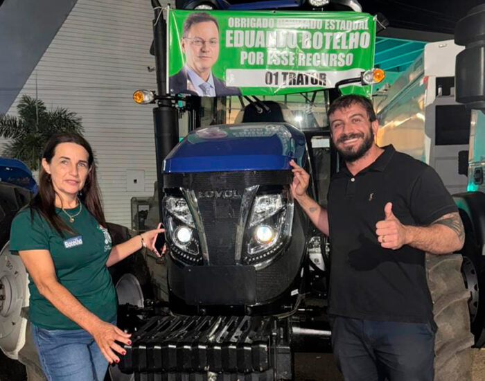 Com apoio de Botelho, Quatro Marcos recebe motocicletas, trator e veículo para fortalecer saúde e agricultura familiar