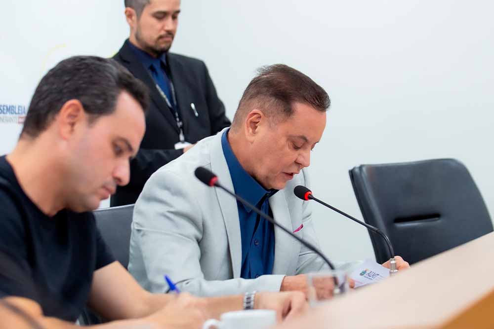 CCJR aprova projeto que garante atendimento direto a pacientes oncológicos na rede estadual