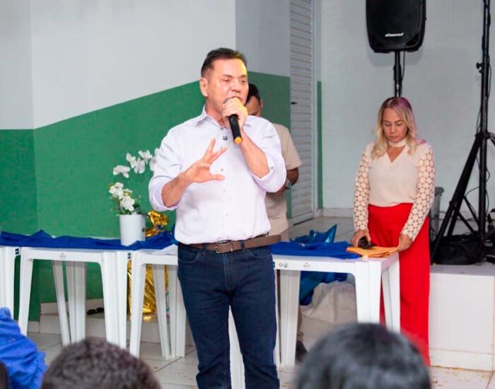 Botelho participa da entrega de certificados de cursos profissionalizantes e anuncia novos investimentos para Várzea Grande