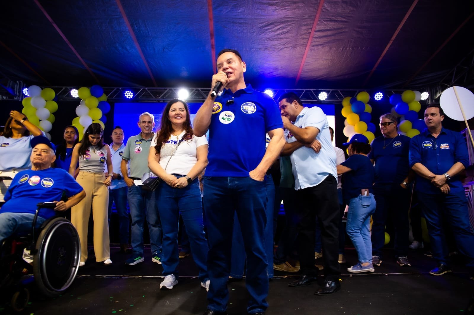 Botelho reúne milhares de apoiadores em grande festa democrática e lança campanha à reeleição em Várzea Grande