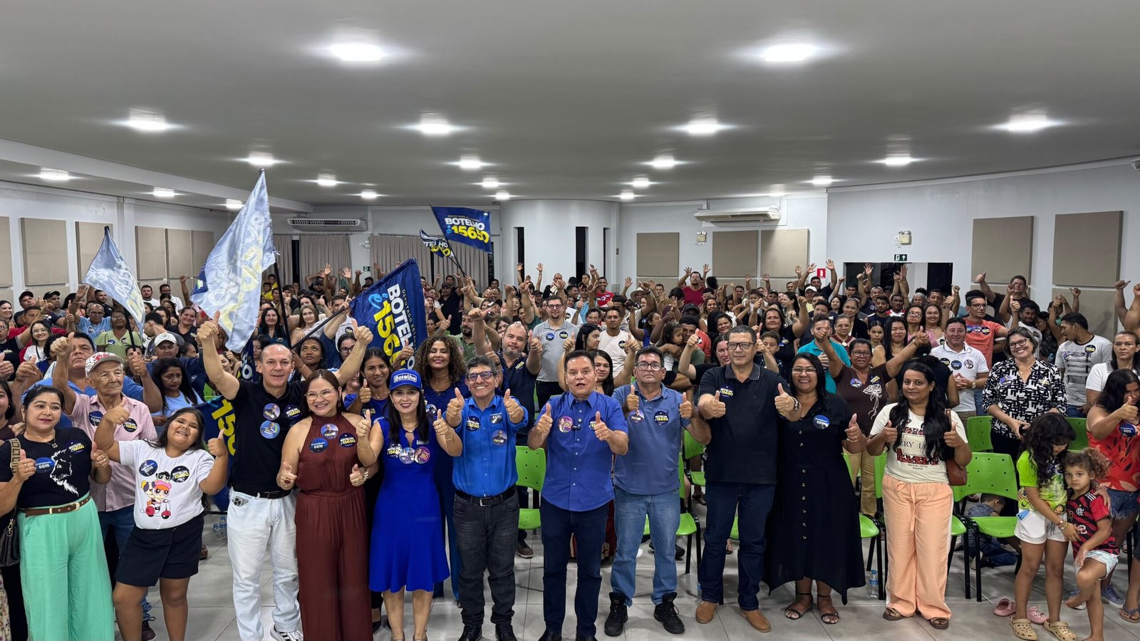Botelho reúne centenas de pessoas em Nova Mutum